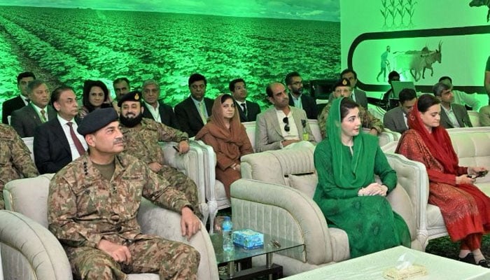 Coas Gen Asim Munir, Punjab Cm Maryam Nawaz attended the launching ceremony for the Green Pakistan initiative in Cholistan on February 15, 2025. - PK Press Club News
