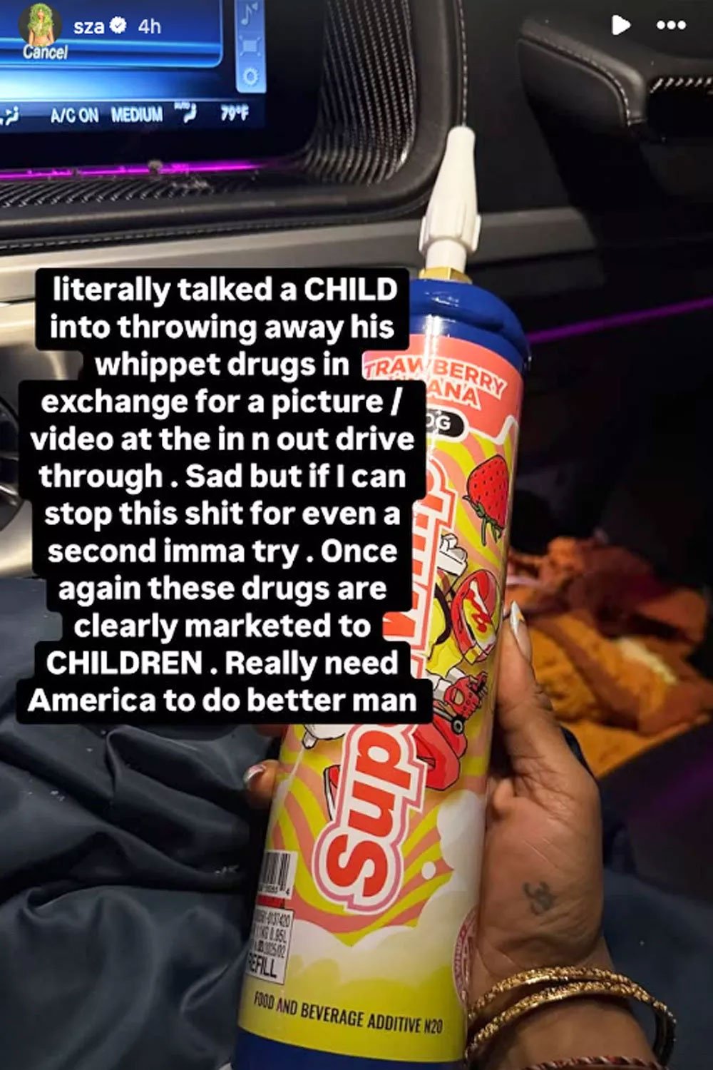 Sza reveals a thoughtful case that she made with her fan
