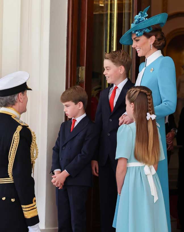 In pictures: Kate Middleton Stunned at Troping The Color