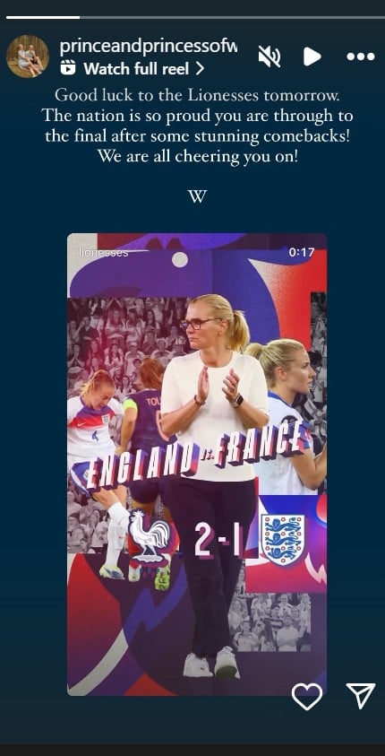 The Prince of Wales encourages the lionesses before the final match
