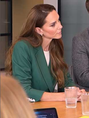 Kate Middleton disprains rumors of wig with beautiful hair in the last appearance
