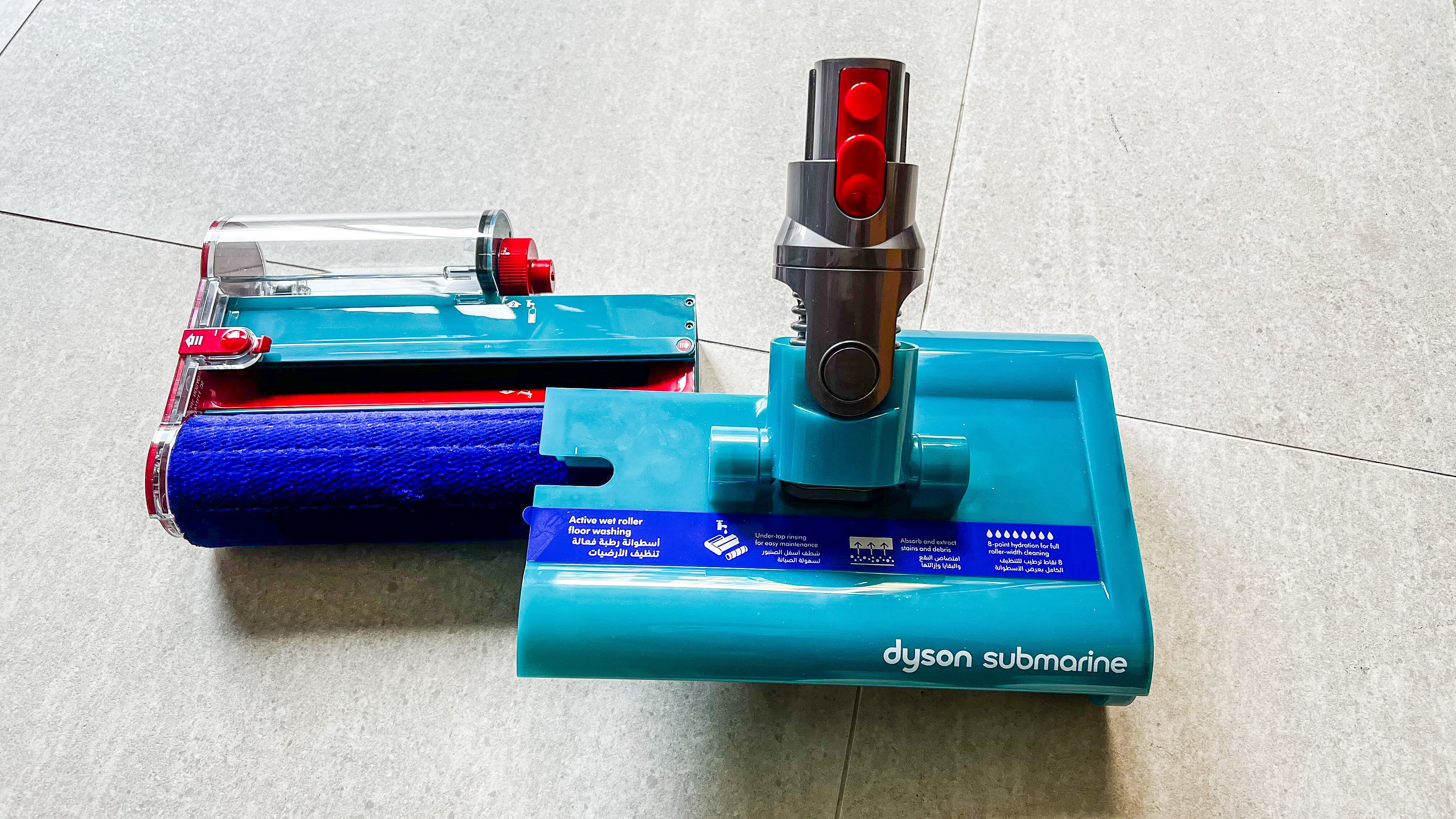 Dyson V15S detects the head of the damp roller underwater separated into its parts