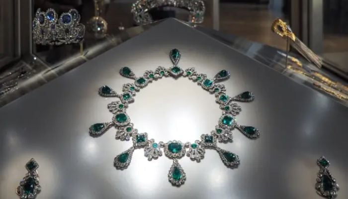 Louvre heist: Experts warn UK museums are 'next targets for thieves'