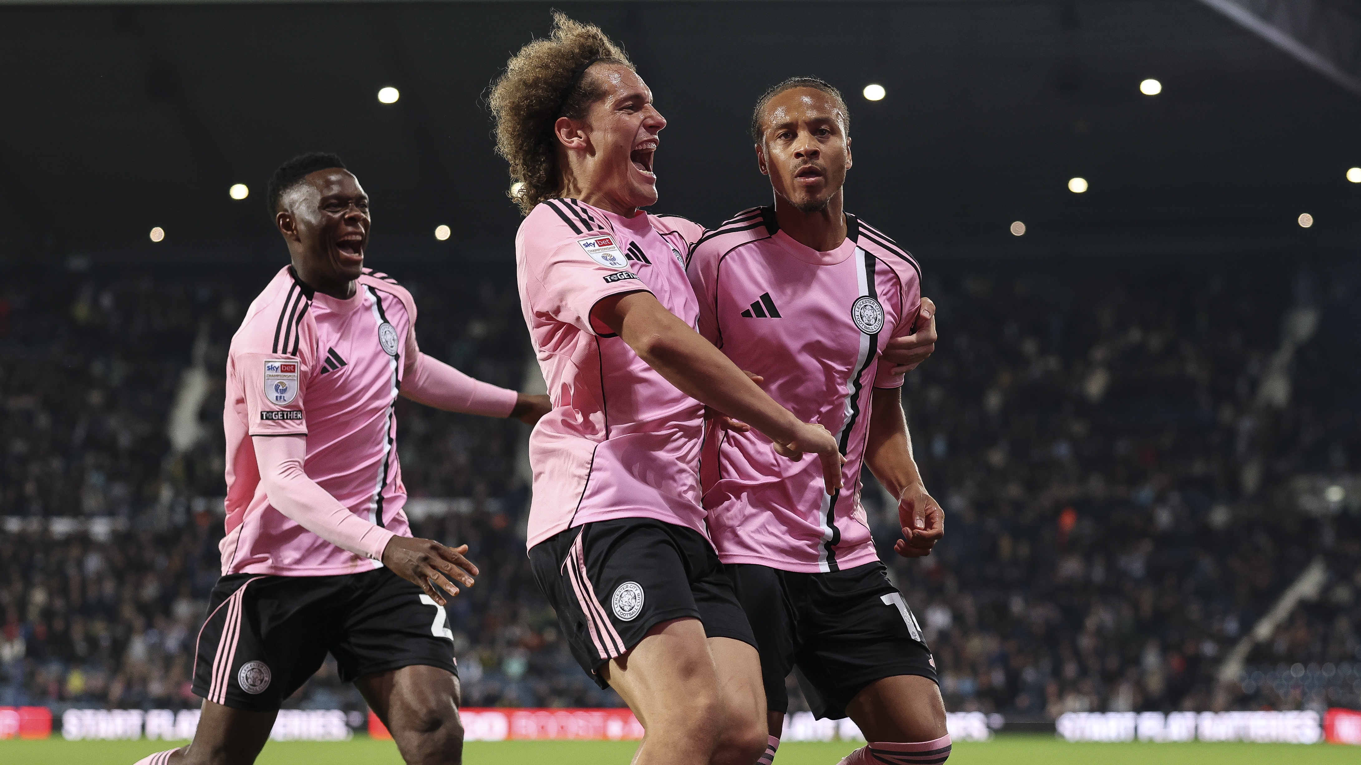 Bobby de Cordova-Reid de Leicester City famous with Wout Faes after scoring the team's first goal during the Sky Bet championship match between West Bromwich Albion and Leicester City in Hawthorns on September 26, 2025 in West Bromwich, England.