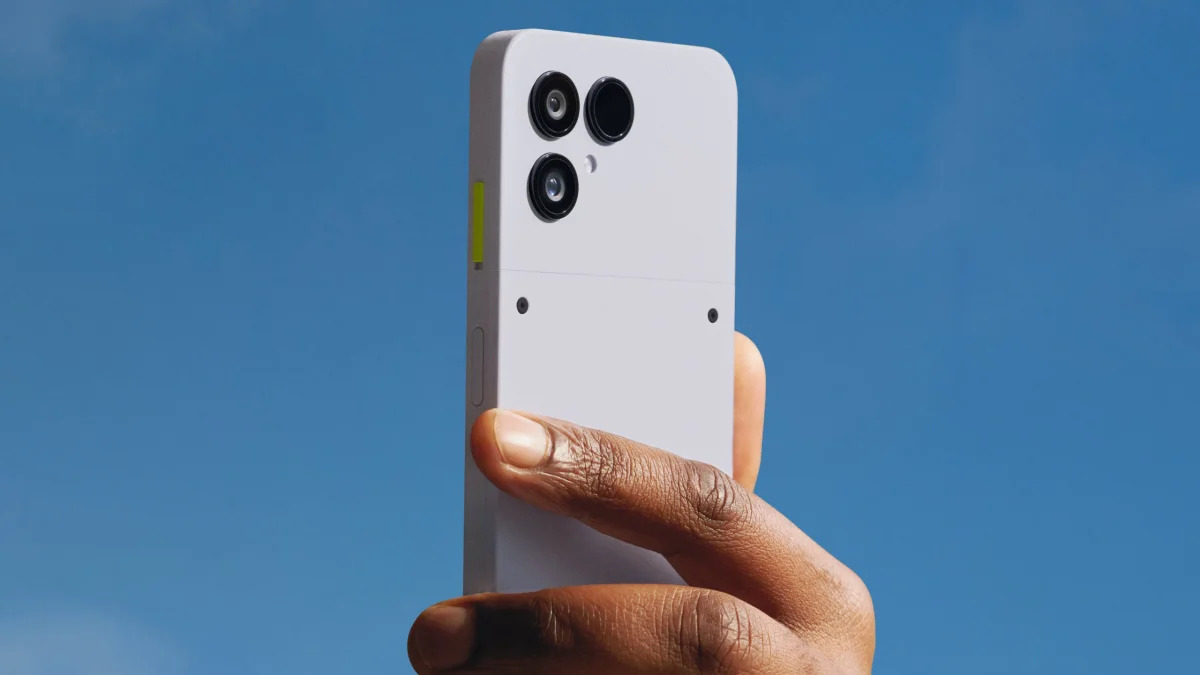 The hand-held Fairphone 6