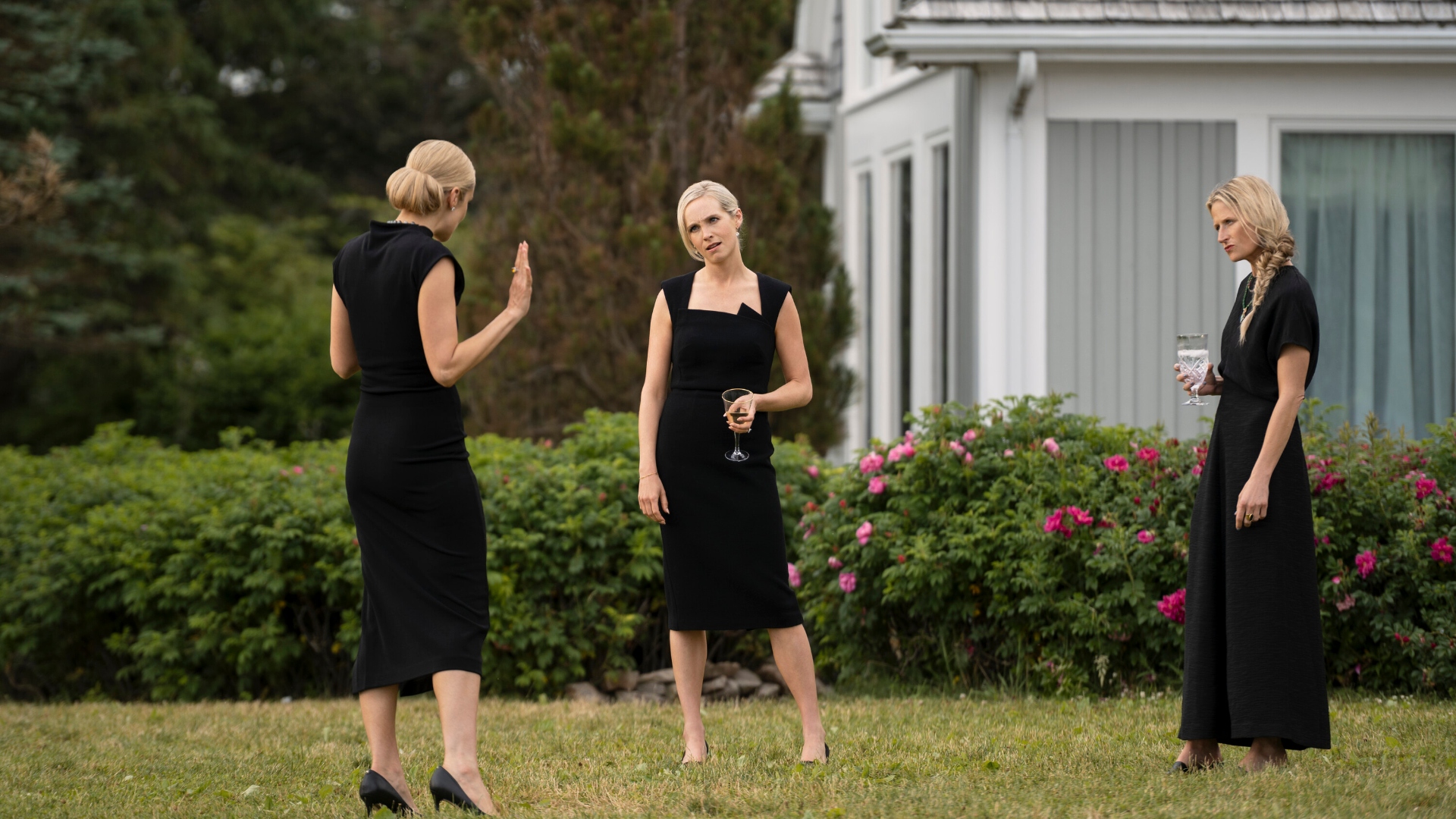 The Sinclair sisters argue in We Were Liars season 1