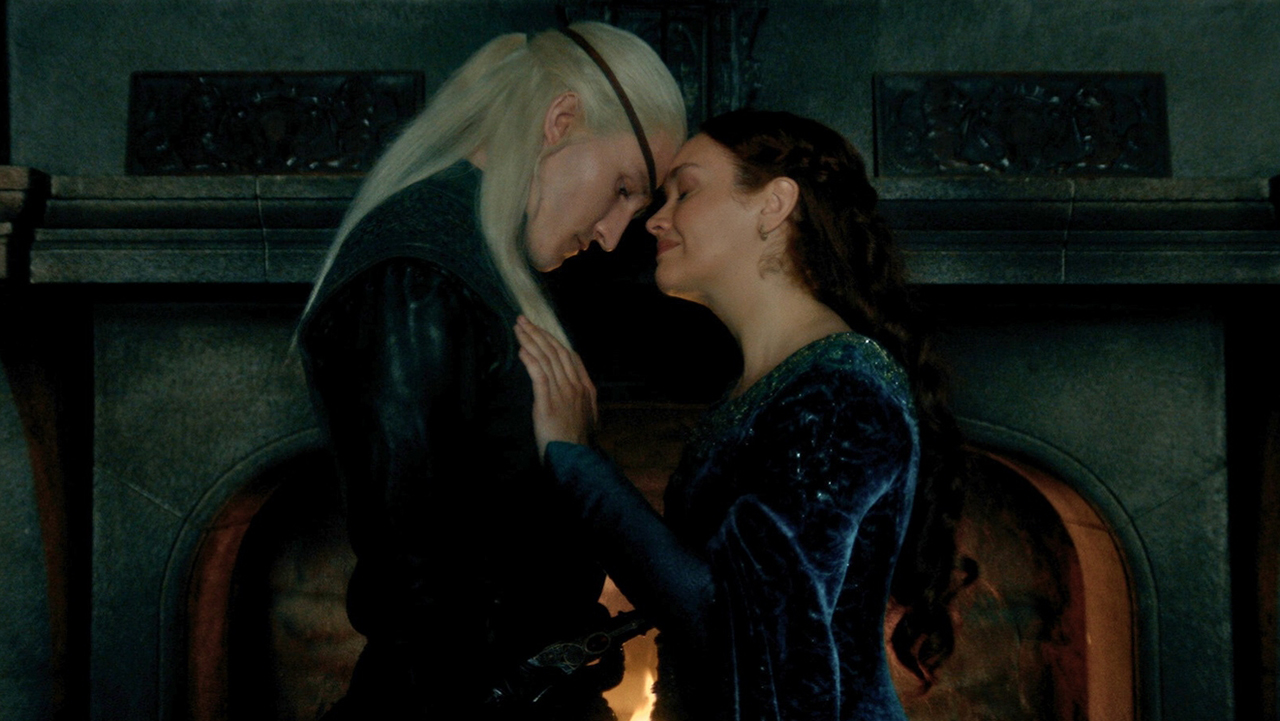 Aemond and Alicent hold hands and place their foreheads against each other's foreheads in House of the Dragon season 3