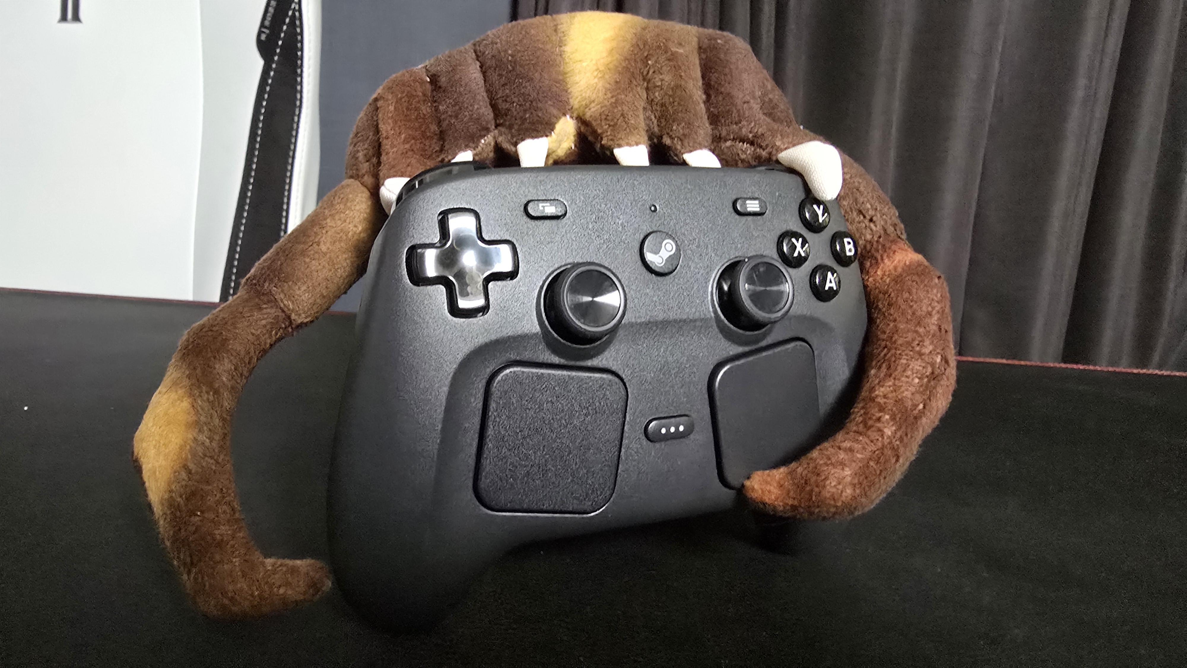 Valve Steam Controller (2026) on the player's desktop