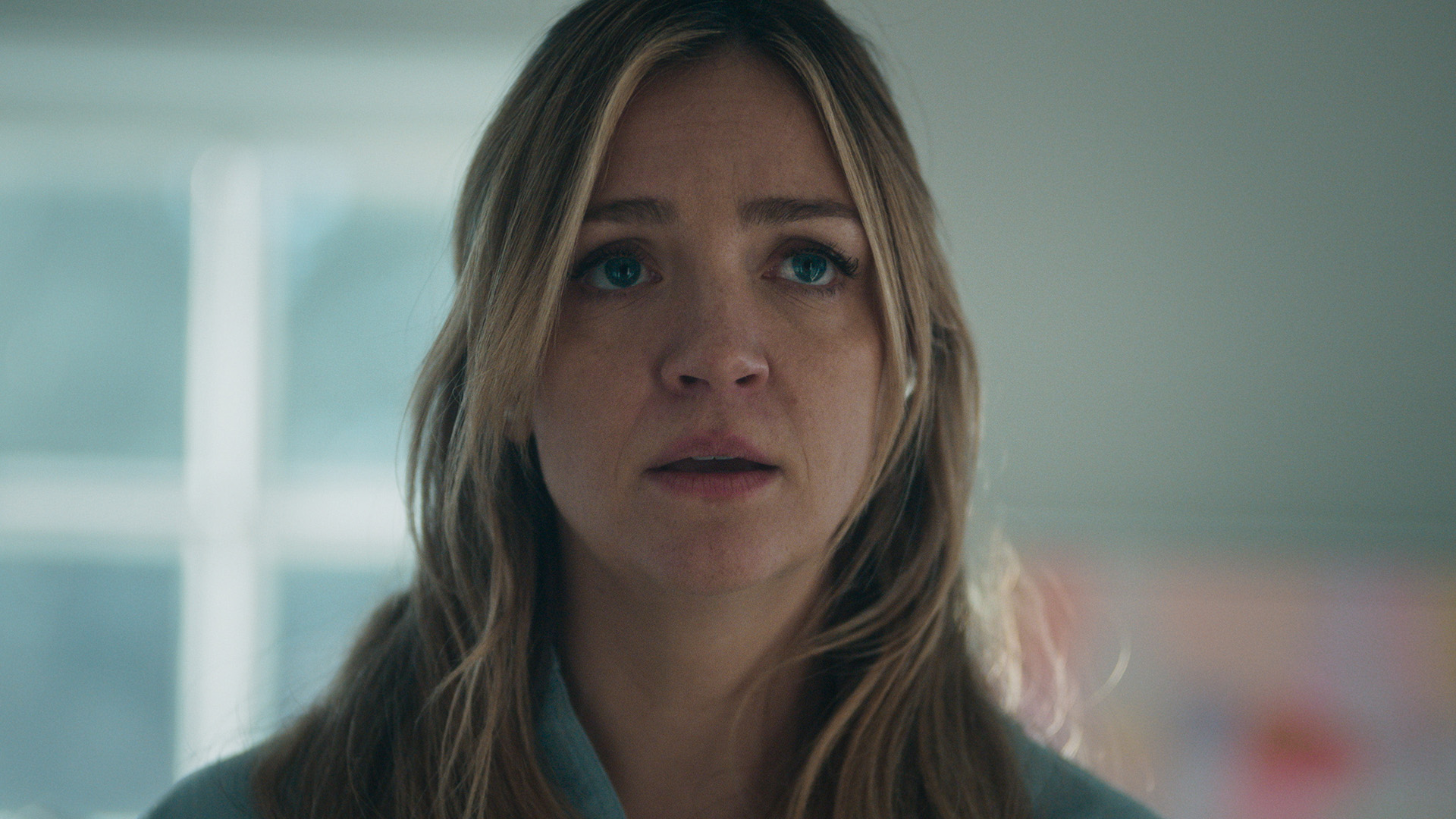 A close-up of Natalie looking worried in season 4 of The Bear