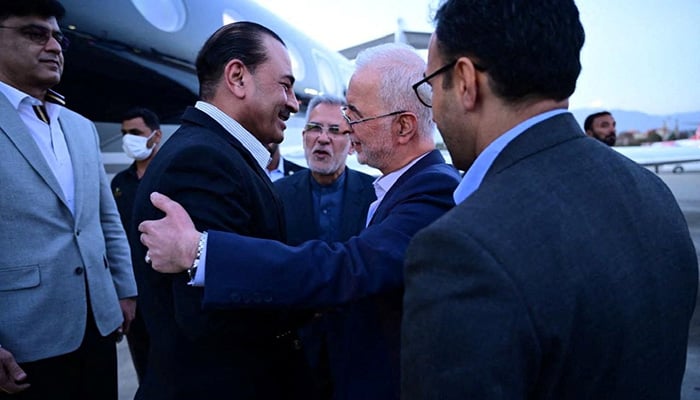 Chief of Defense Forces and Chief of Army Staff Field Marshal Asim Munir is greeted by Iranian Interior Minister Eskandar Momeni upon his arrival as part of the ongoing mediation efforts between the United States and Iran in Tehran on May 22, 2026. — ISPR
