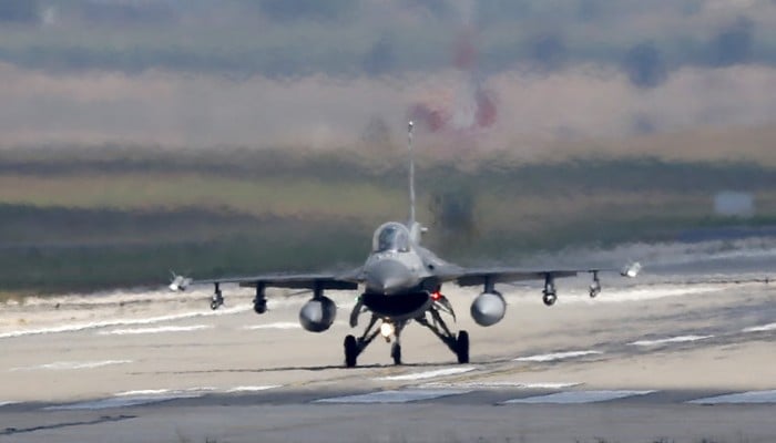 A Turkish Air Force F-16 fighter jet lands at Incirlik Air Base in Adana, Turkey, August 11, 2015. — Reuters