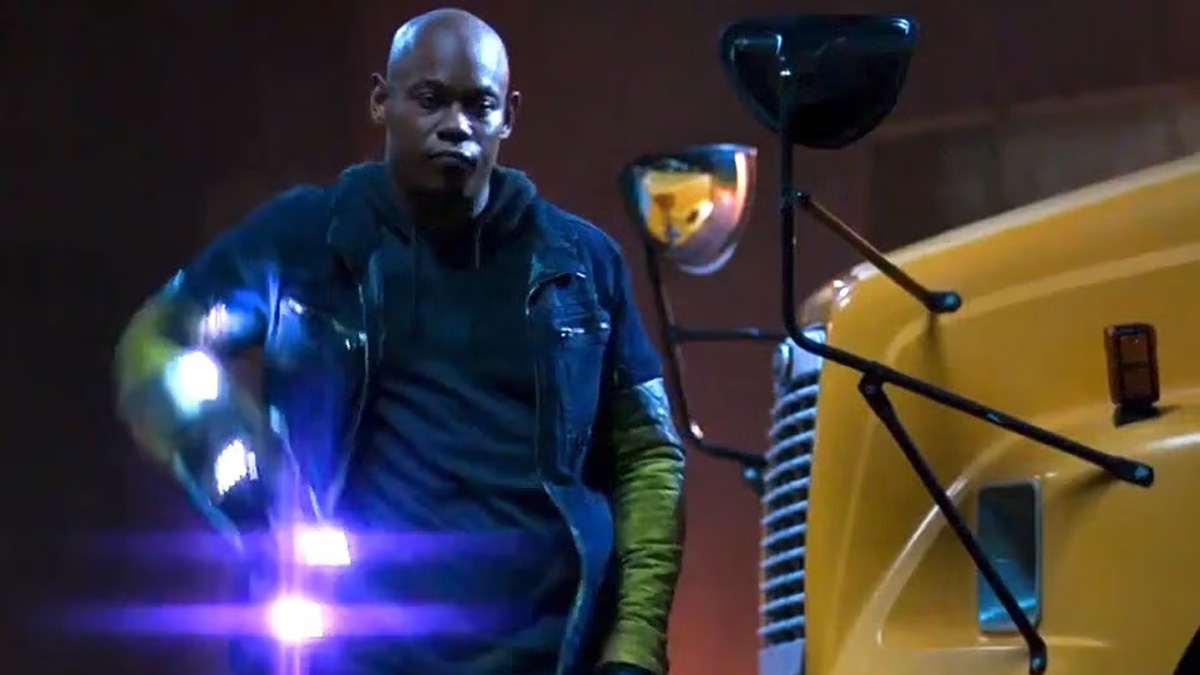 Bokeem Woodbine's Shocker charges one of his gauntlets in Spider-Man: Homecoming